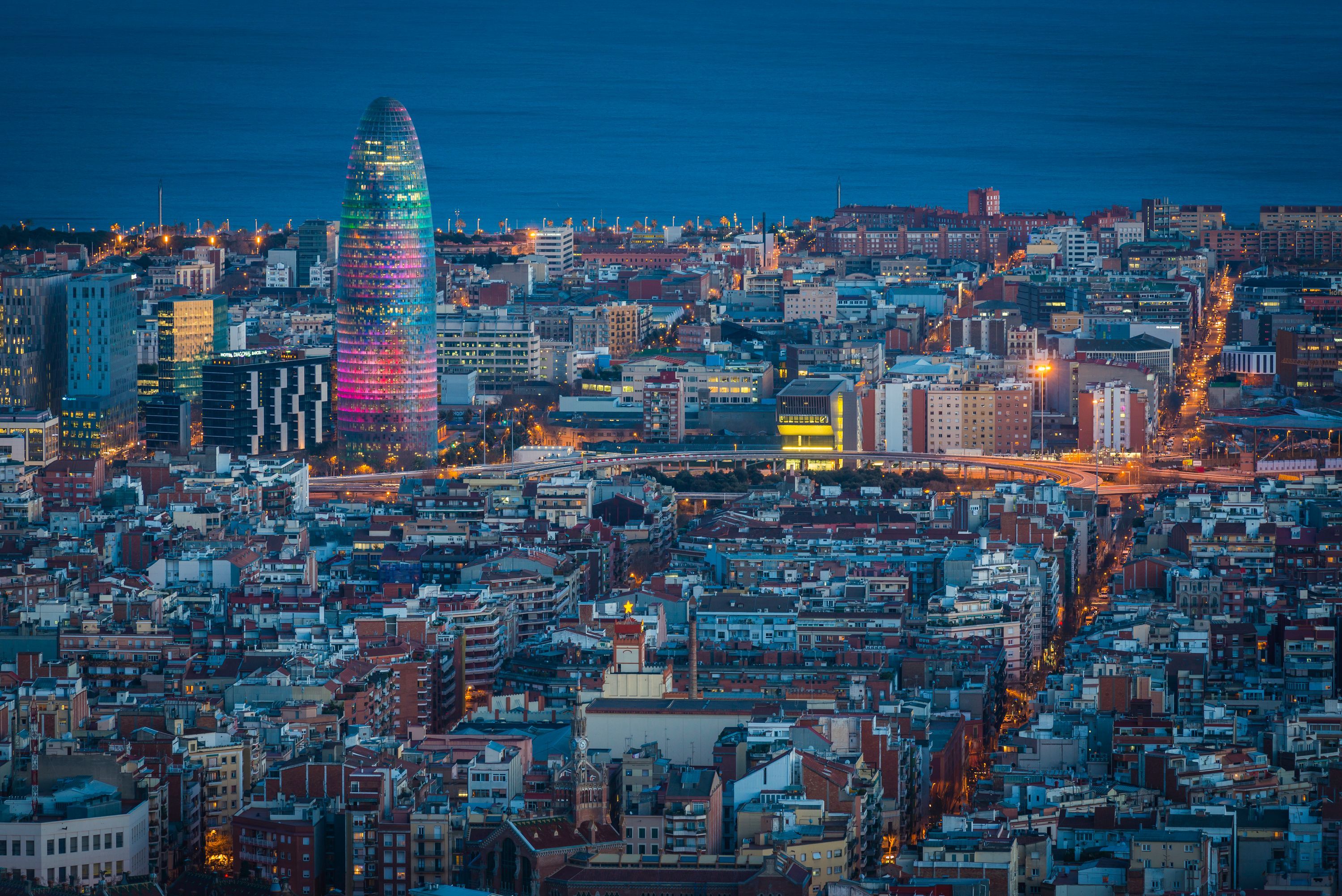 搜索飛往巴塞隆納的便宜機票