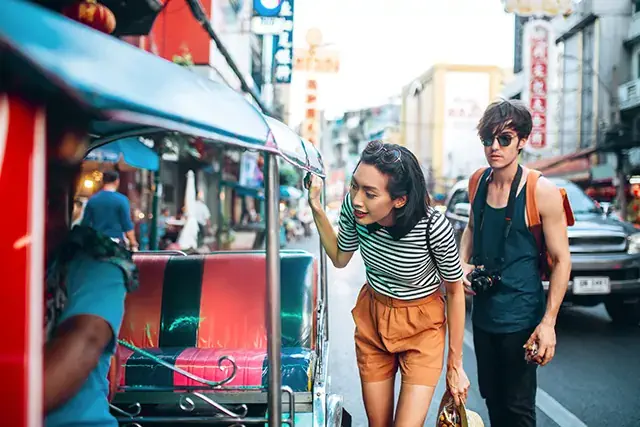 泰國自助旅行禮儀:合十打招呼