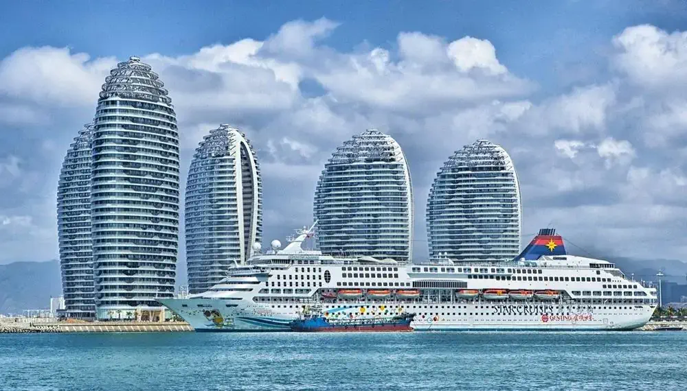 三亞市