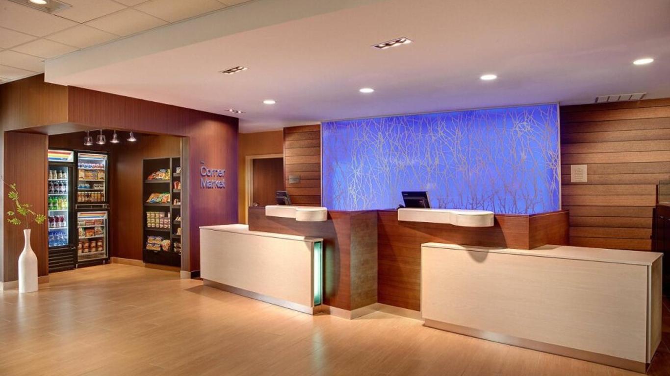 塔爾薩中心費爾菲爾德套房酒店 - 土爾沙