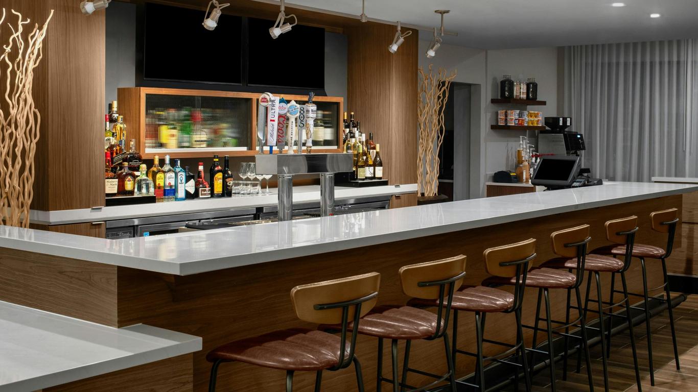 洛杉磯伯班克機場萬怡酒店 - 柏班克