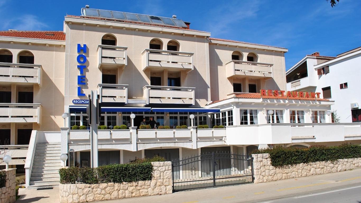 地中海酒店 - 札達爾