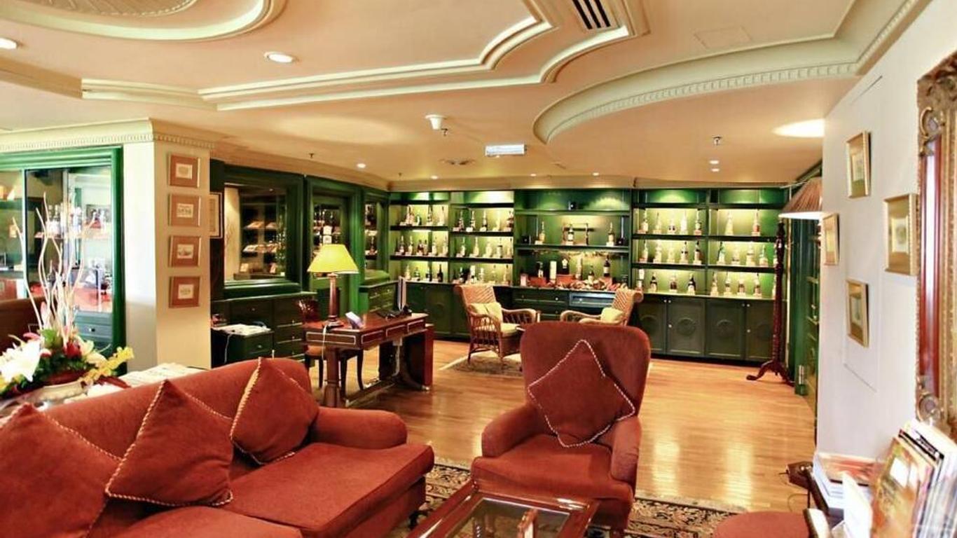 梅德卡宮套房酒店 - 古晉