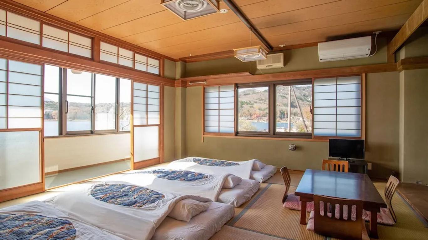 富士波湖濱旅館