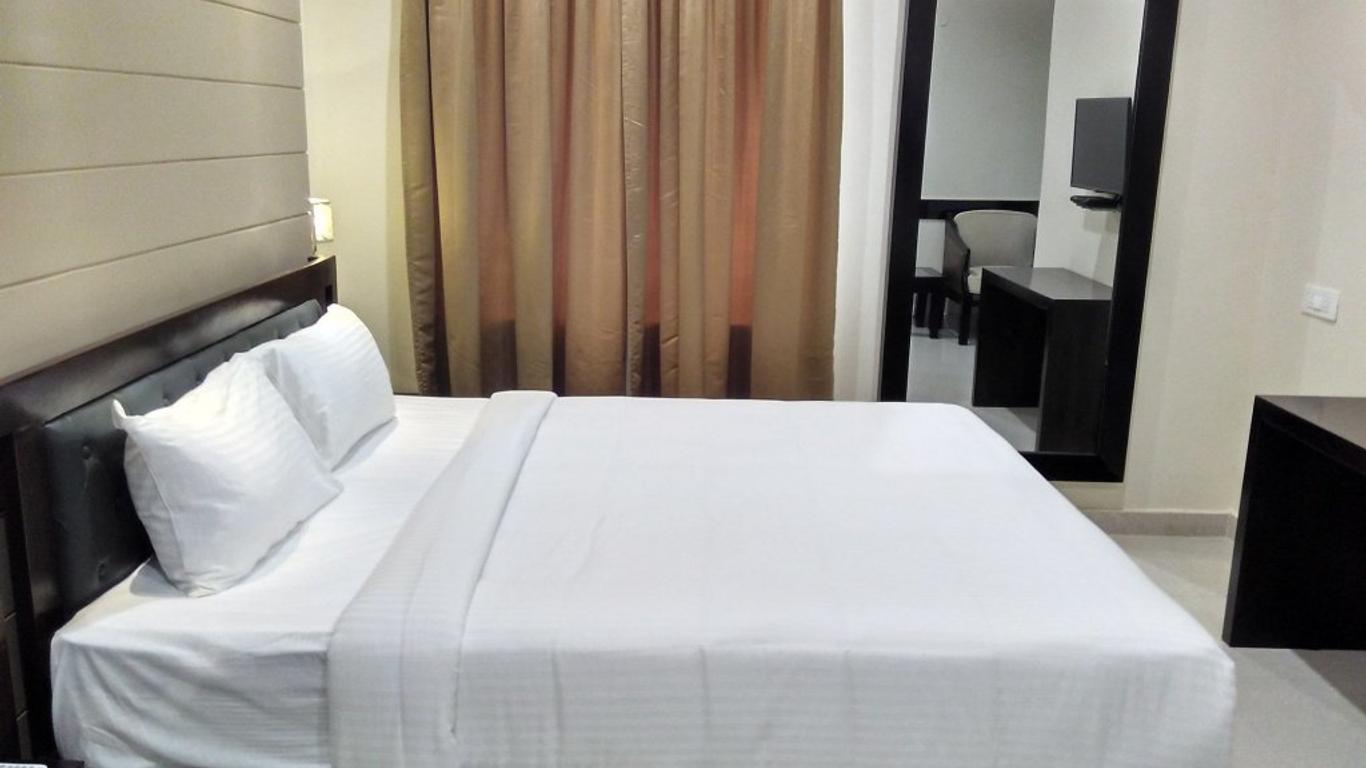 拉傑維斯塔套房酒店及會議中心 - 邦加羅爾