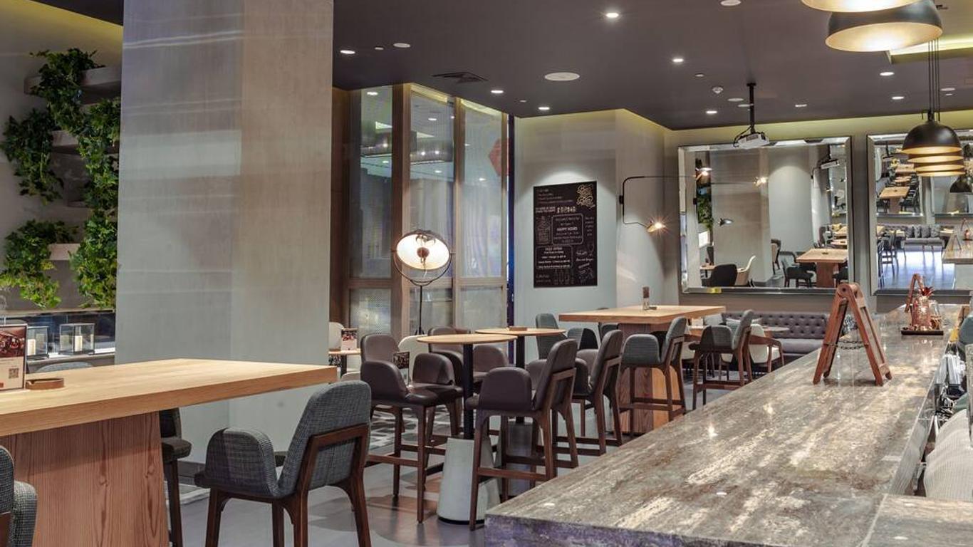 羅塔納阿加鞍首府中心酒店 - 阿布達比