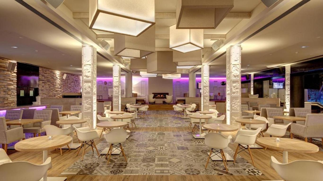 馬貝拉艾梅爾海灘飯店 - 僅供成人入住