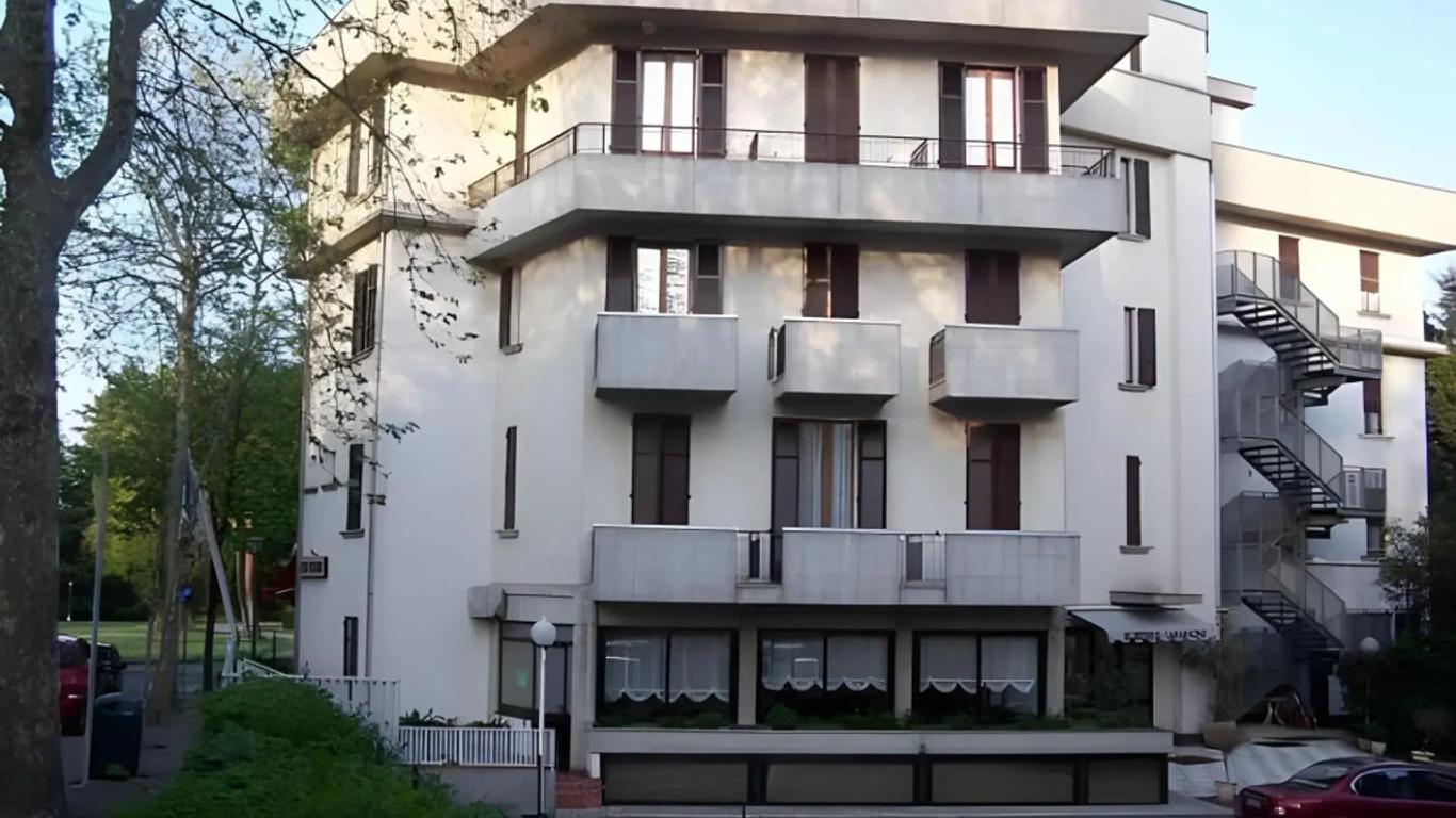 卡蘭西尼酒店