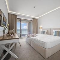 尼姆法酒店海濱假日俱樂部度假村-