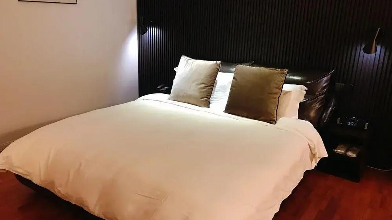 上海老船長青年旅舍延安路外灘店