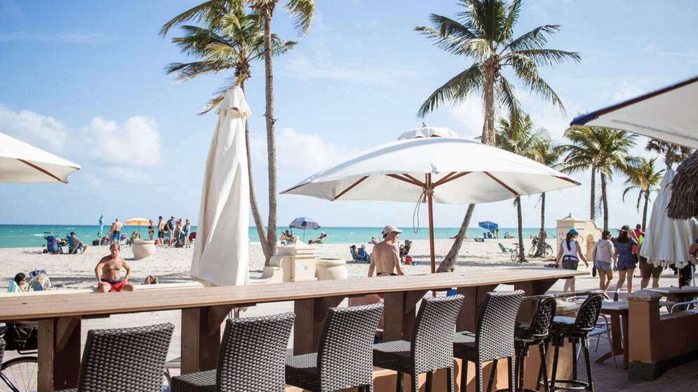 激流海濱酒店