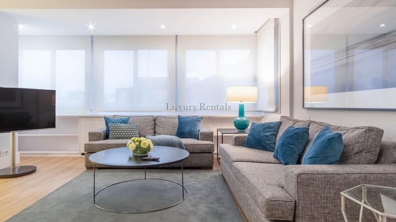 Colon Suites