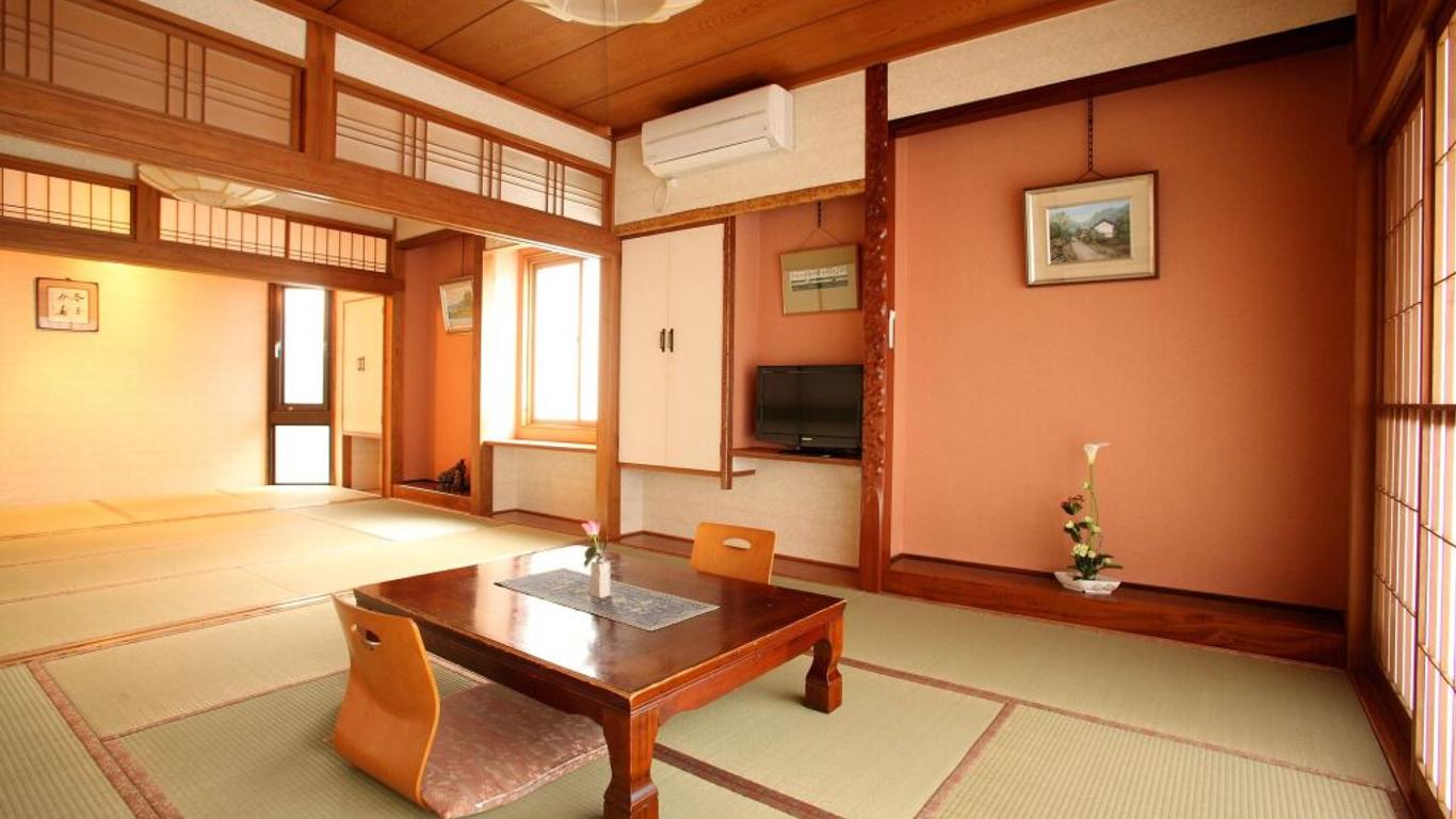 雅司旅館