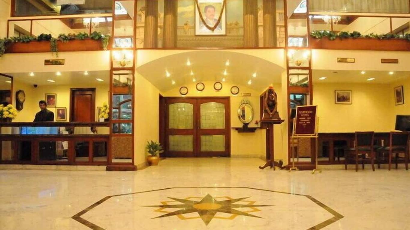 君主飯店