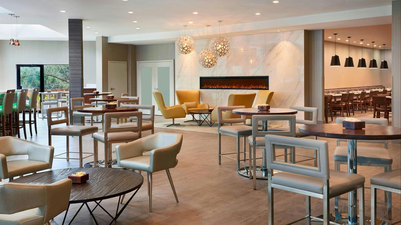 元素多倫多機場飯店