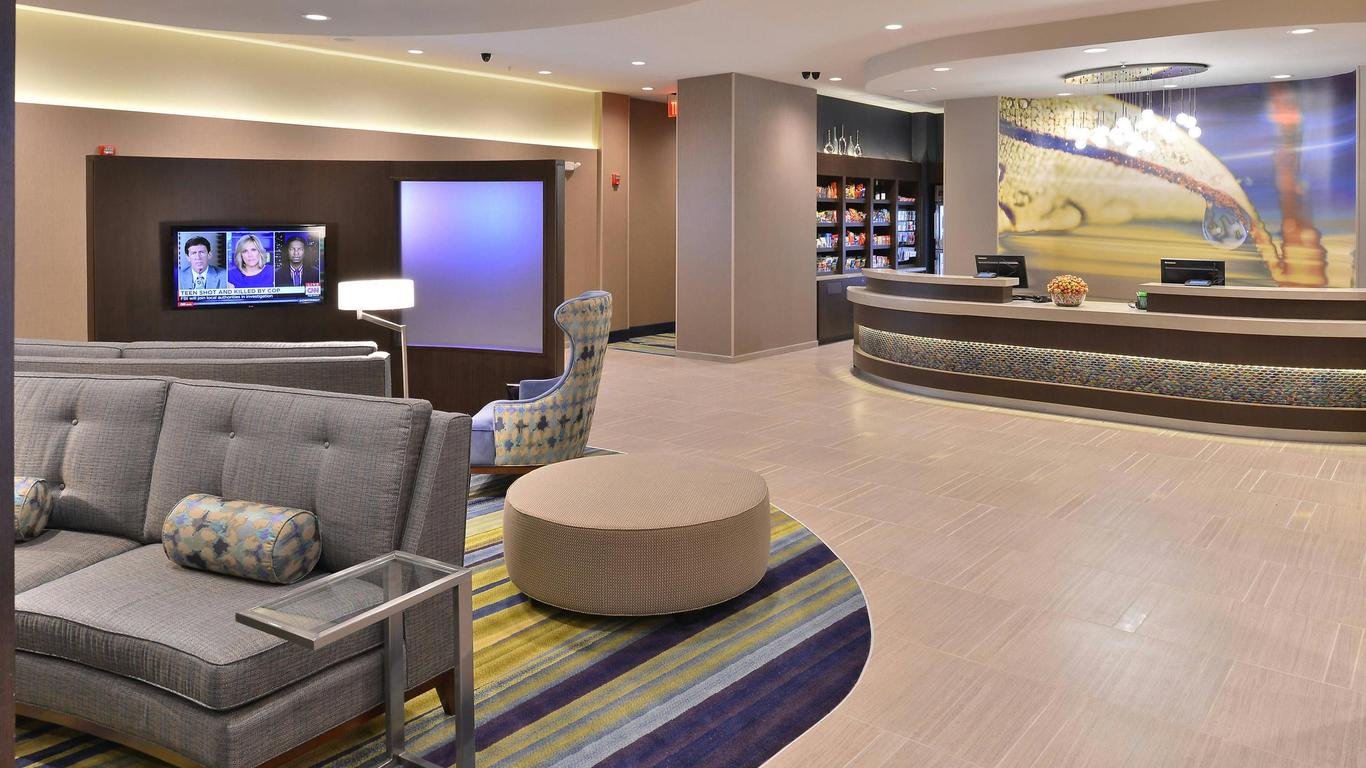 羅利凱瑞 SpringHill Suites 酒店 - 開利