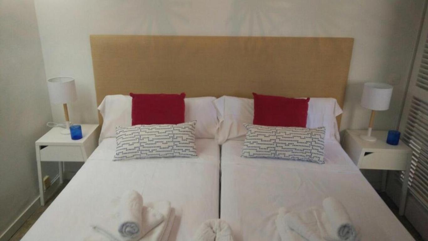 Colon Suites