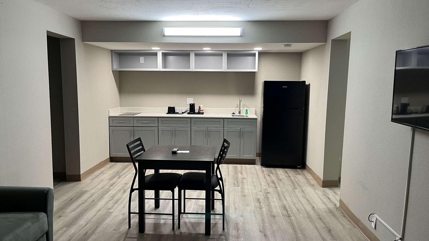 西孟菲斯延居套房酒店 - 西孟斐斯