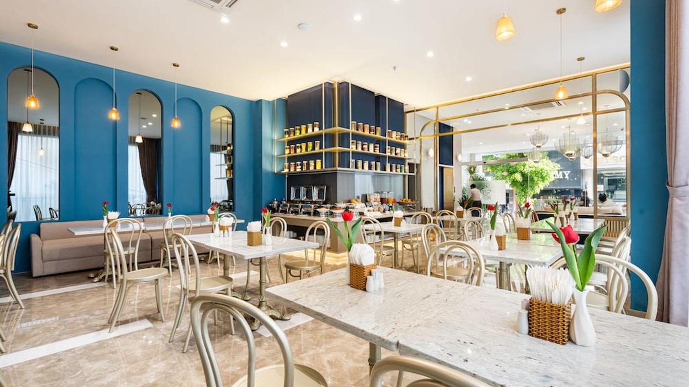 約維亞飯店