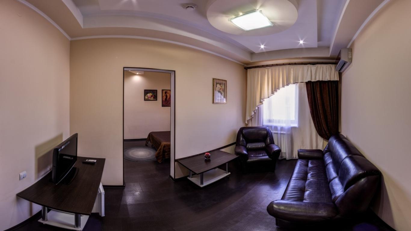Hotel Complex La Mezon
