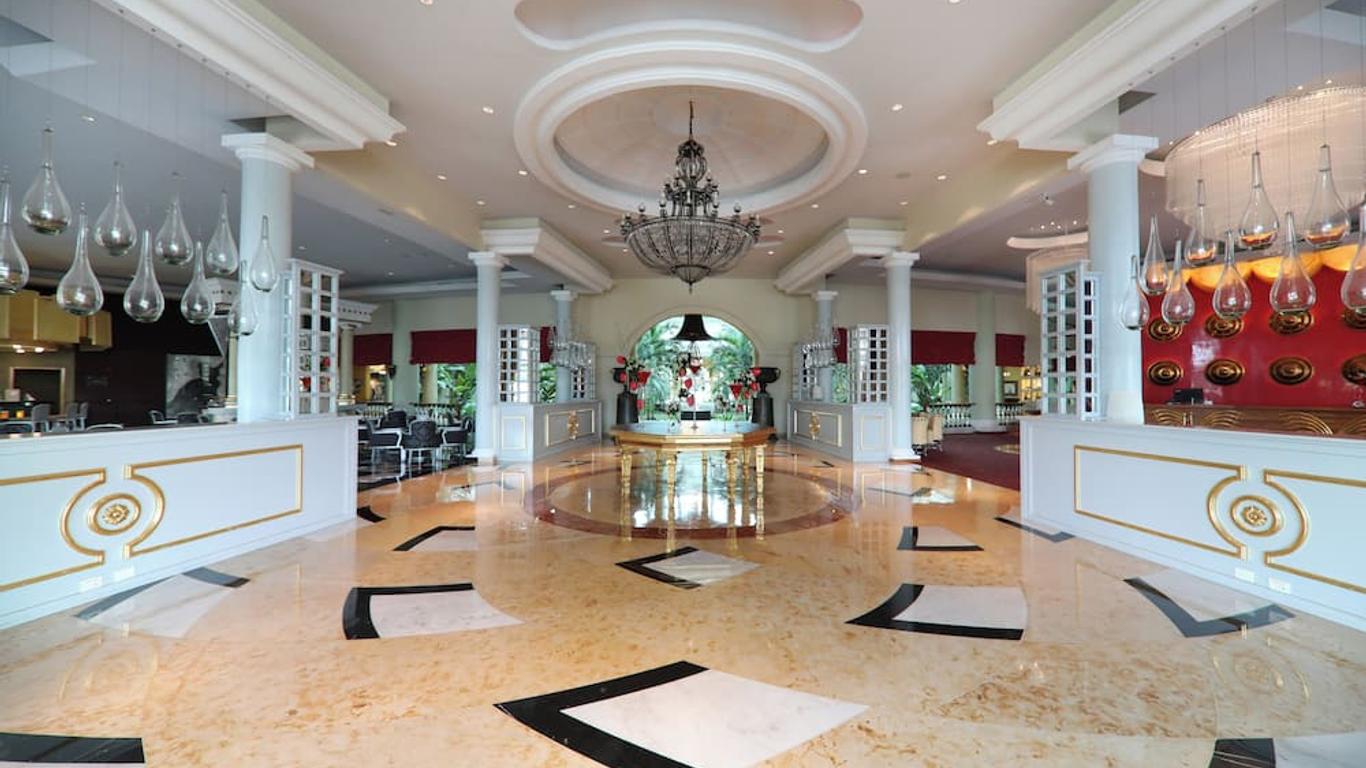 伊波羅之星帕萊索大酒店 - 卡曼海灘
