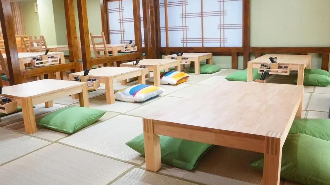310膠囊酒店