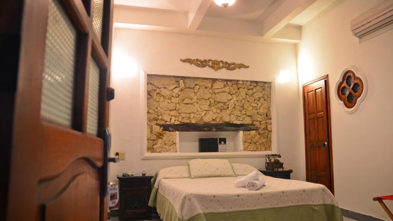 皇家卡塔納赫之家酒店 - 喀他基那