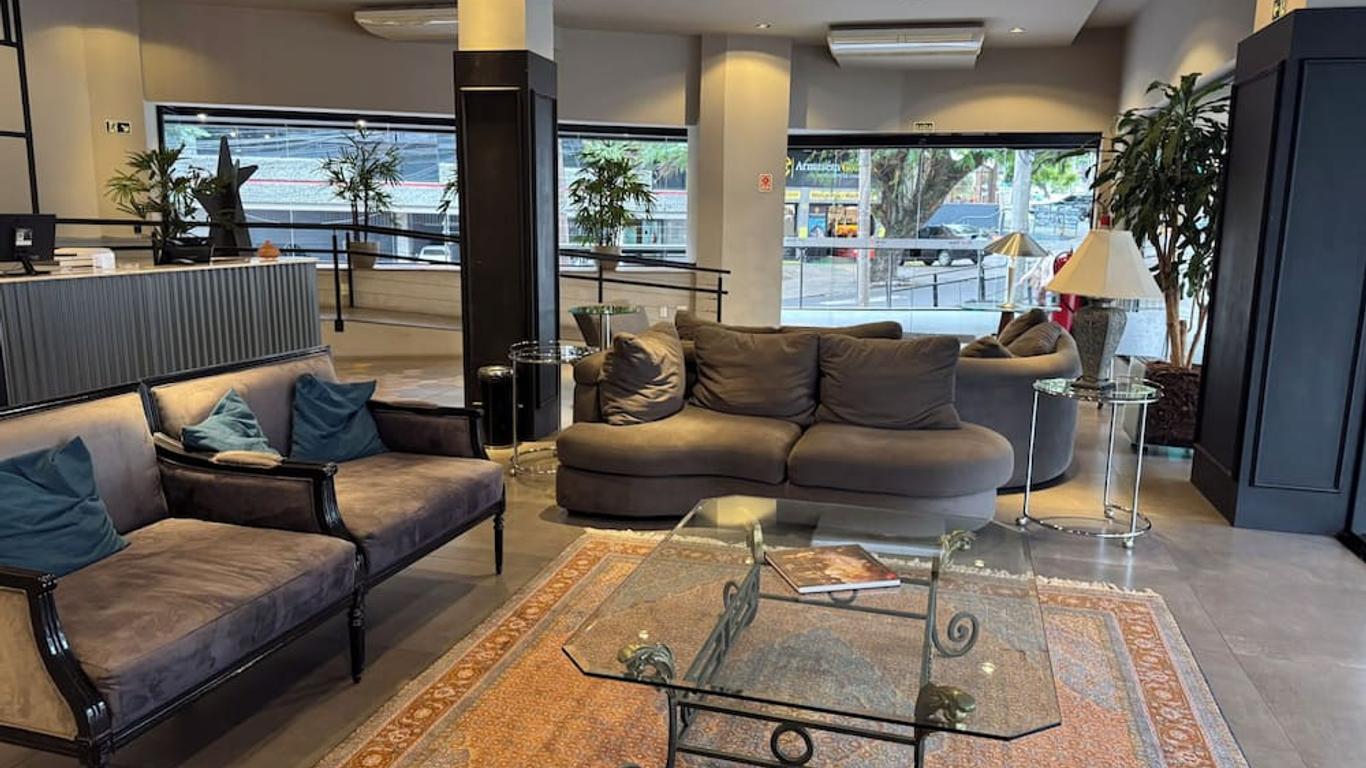 考羅爾大廈貿易中心酒店 - 陝濘跡誠