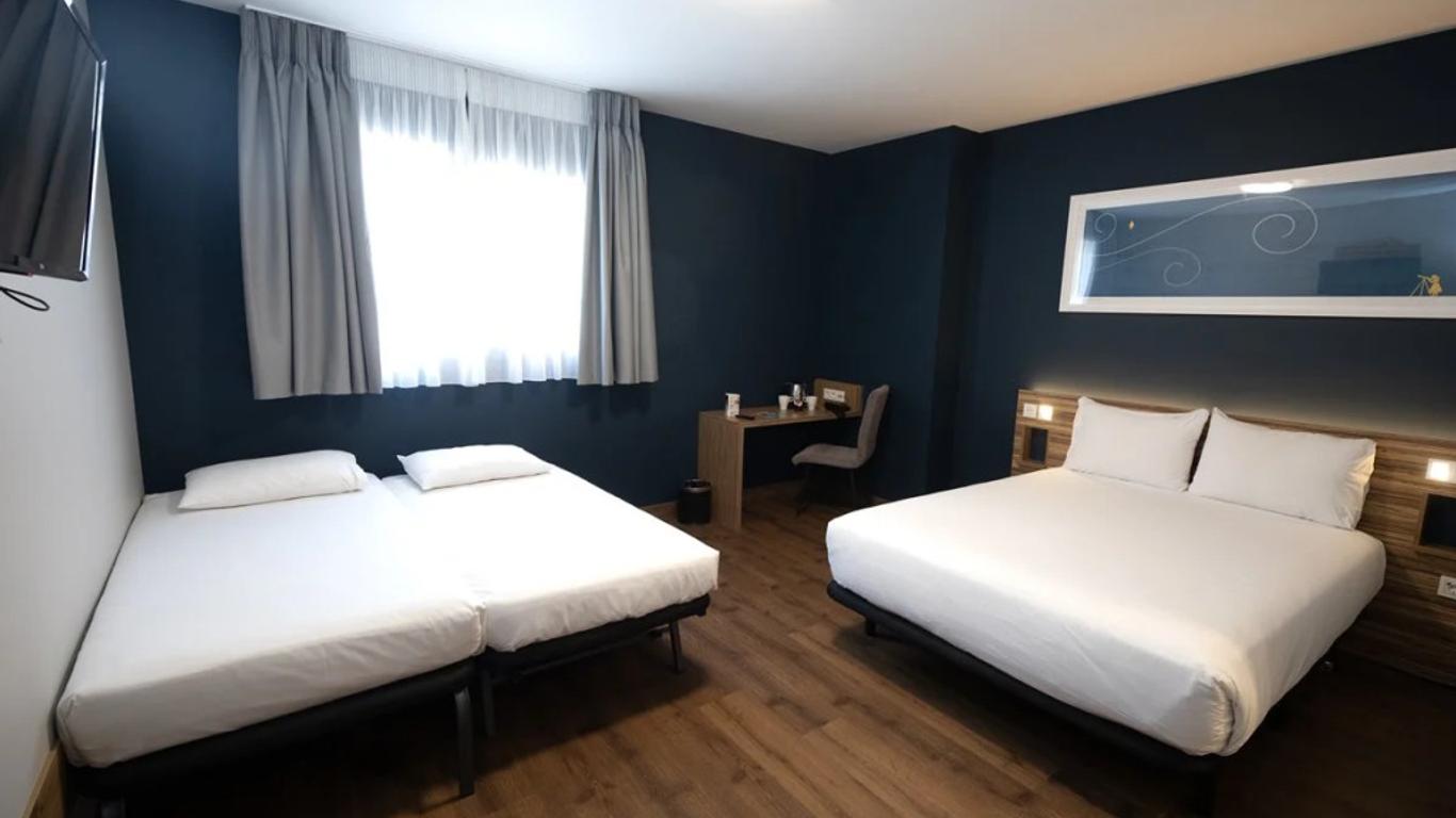 馬德里阿爾卡拉旅程住宿酒店