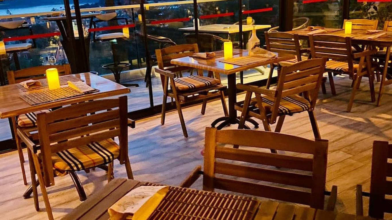 森波拉奧陸丹尼茲海灘酒店 - 費特希耶