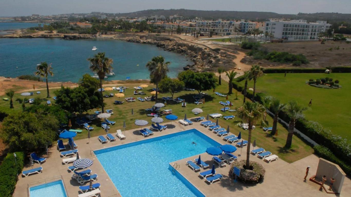 Maistrali Hotel Apts